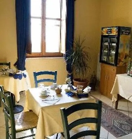 Tavernola - Locanda Di Campagna 3*