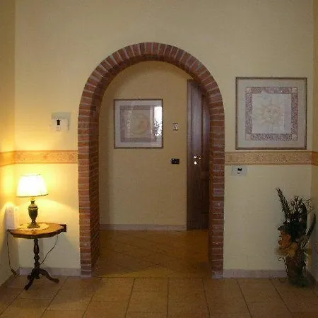 Tavernola - Locanda Di Campagna Hotel 3*