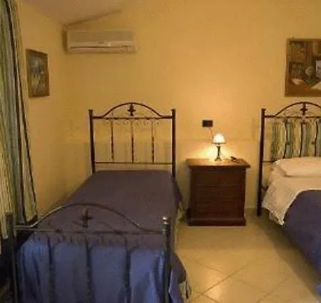 Tavernola - Locanda Di Campagna 3*