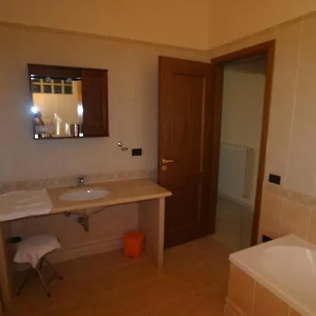 Hotel Tavernola - Locanda Di Campagna Battipaglia